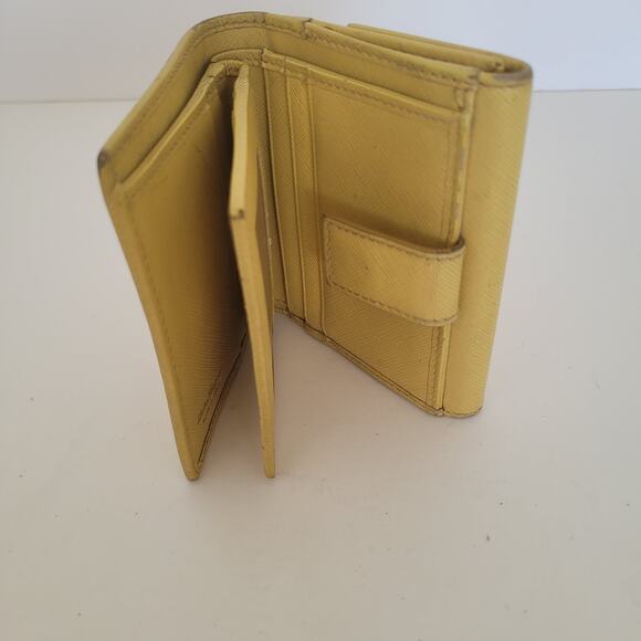Salvatore Ferragamo Vala Wallet Leather Yellow Small Compact Card Bill Fair - Picture 3 of 12